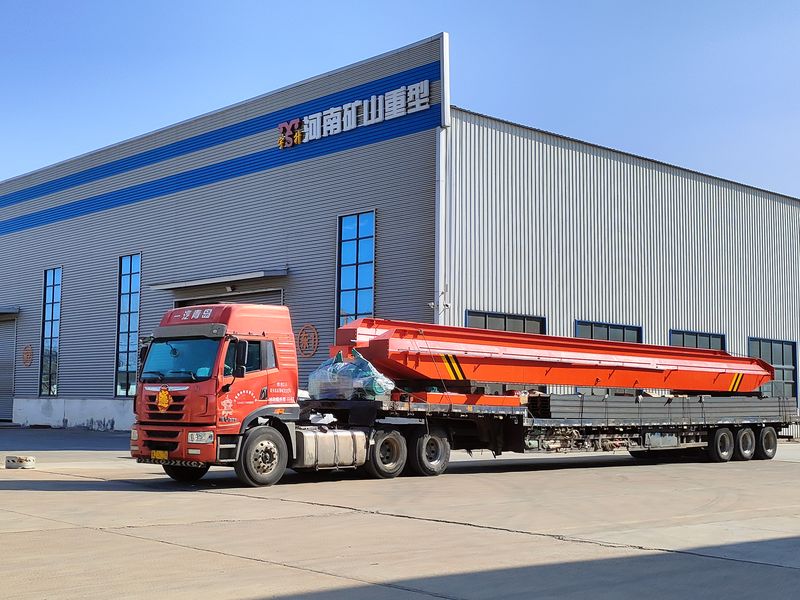 電動單梁起重機，LD20t-26.8m，4臺，發(fā)往石家莊交付客戶使用。